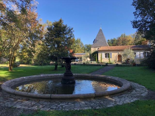 Gite du Moulin de la Virvée Saint-André-de-Cubzac Exterior foto